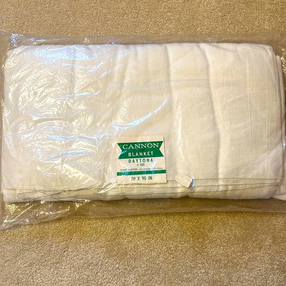 Vintage Cannon Blanket Daytona #308. 70 X 90 IN - Picture 1 of 4